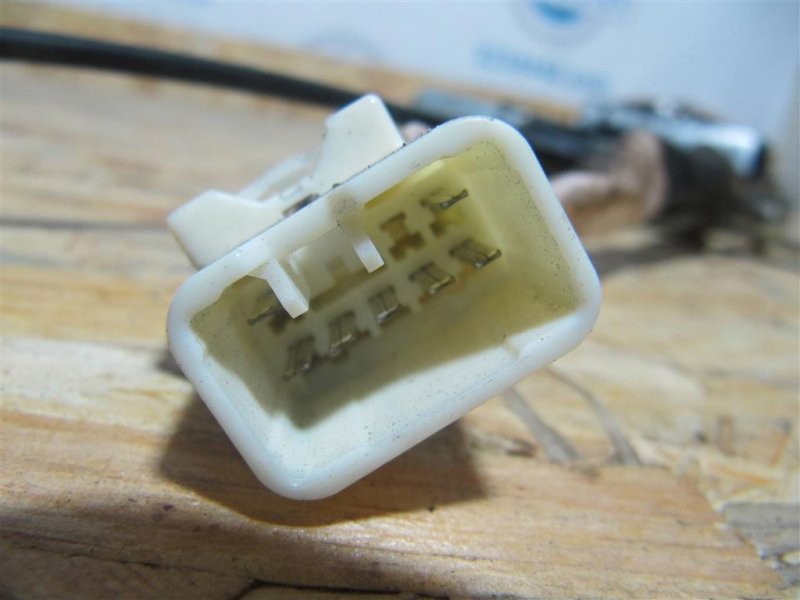 Замок двери задний левый SIENNA 03-10 2009 GSL20 3.5 2GR-FE Замок двери задний левый SIENNA 03-10 2009 GSL20 3.5 2GR-FE