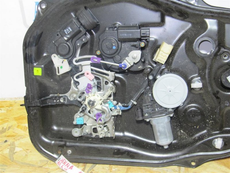 Стеклоподъемник задний левый SIENNA 03-10 2009 GSL20 3.5 2GR-FE Стеклоподъемник задний левый SIENNA 03-10 2009 GSL20 3.5 2GR-FE