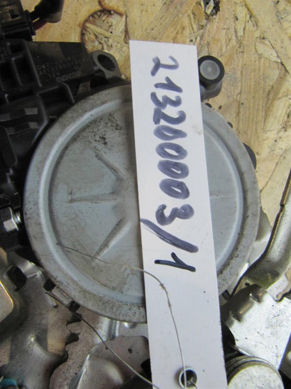 Замок крышки багажника SIENNA 03-10 2009 GSL20 3.5 2GR-FE