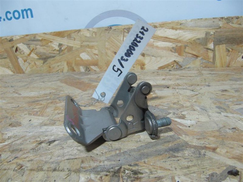 Петля крышки багажника правая TOYOTA SIENNA 03-10 GSL20 3.5 2GR-FE Петля крышки багажника правая TOYOTA SIENNA 03-10 GSL20 3.5 2GR-FE