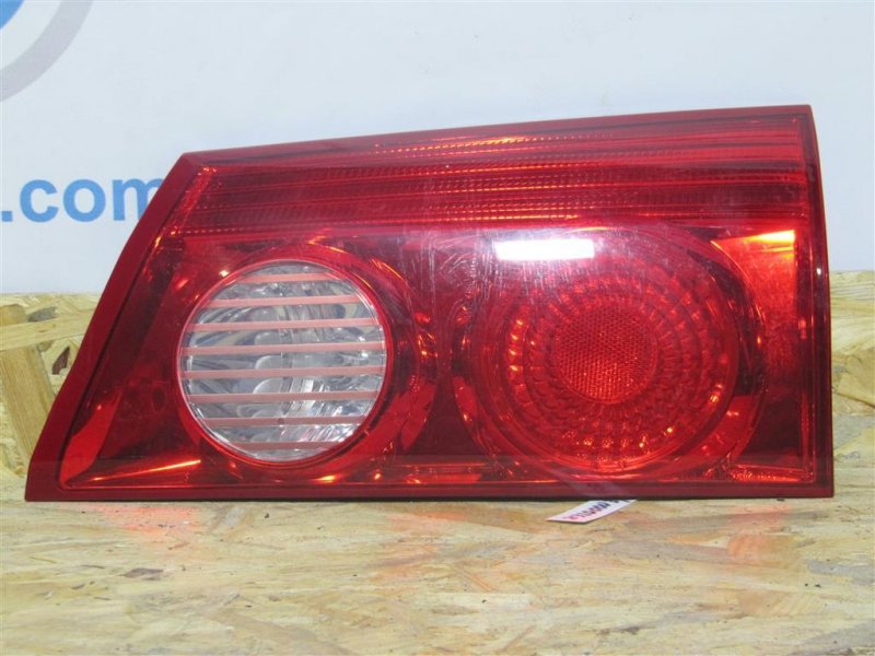 Фонарь внутренний задний правый TOYOTA SIENNA 03-10 2009 GSL20 3.5 2GR-FE 81670-AE020 Б/У