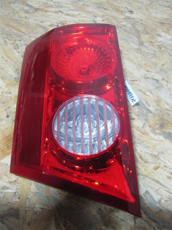 Фонарь внутренний задний правый TOYOTA SIENNA 03-10 GSL20 3.5 2GR-FE