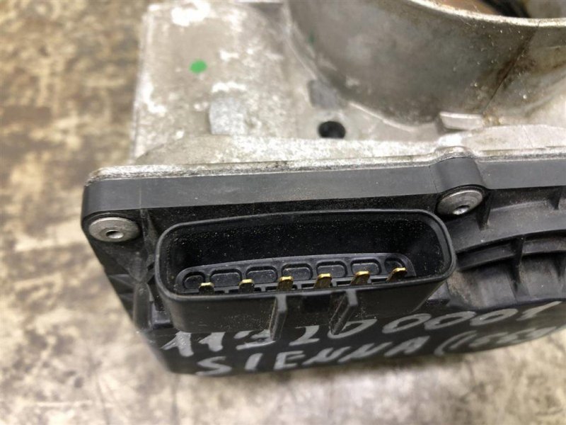 Дроссельная заслонка TOYOTA SIENNA 03-10 GSL20 3.5 2GR-FE