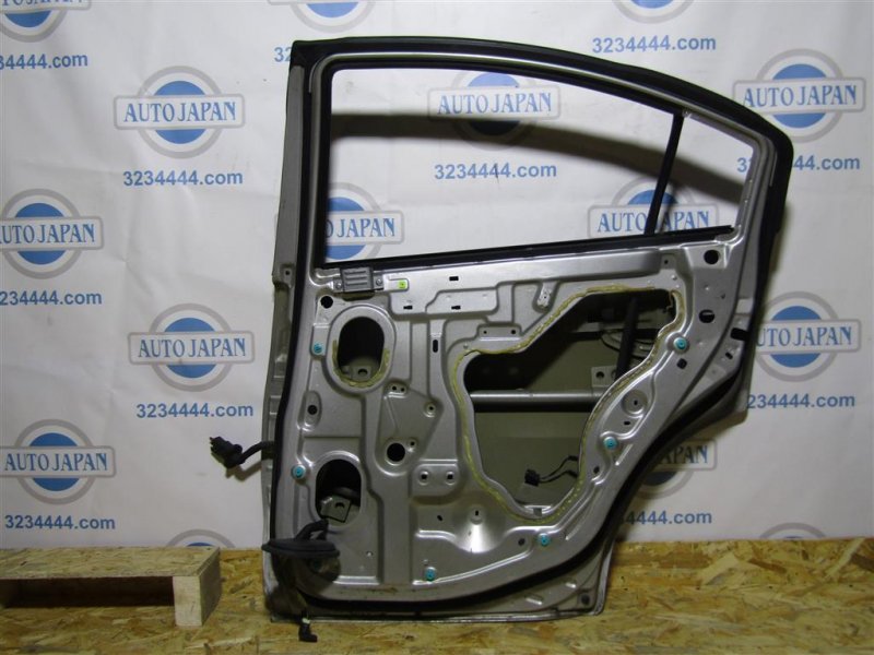 Дверь задняя правая GALANT 03-12 2010 Седан 2.4