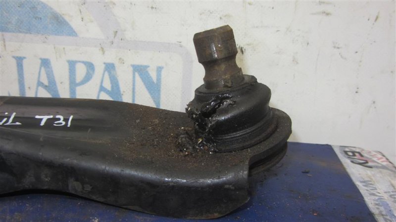 Рычаг передней подвески нижний передний правый X-TRAIL T31 07-14