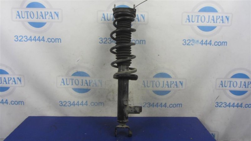 Амортизатор задний левый INFINITI Q50 15-20 E6211-5CF0A Б/У