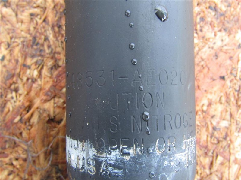 Амортизатор задний SIENNA 03-10 2009 GSL20 3.5 2GR-FE