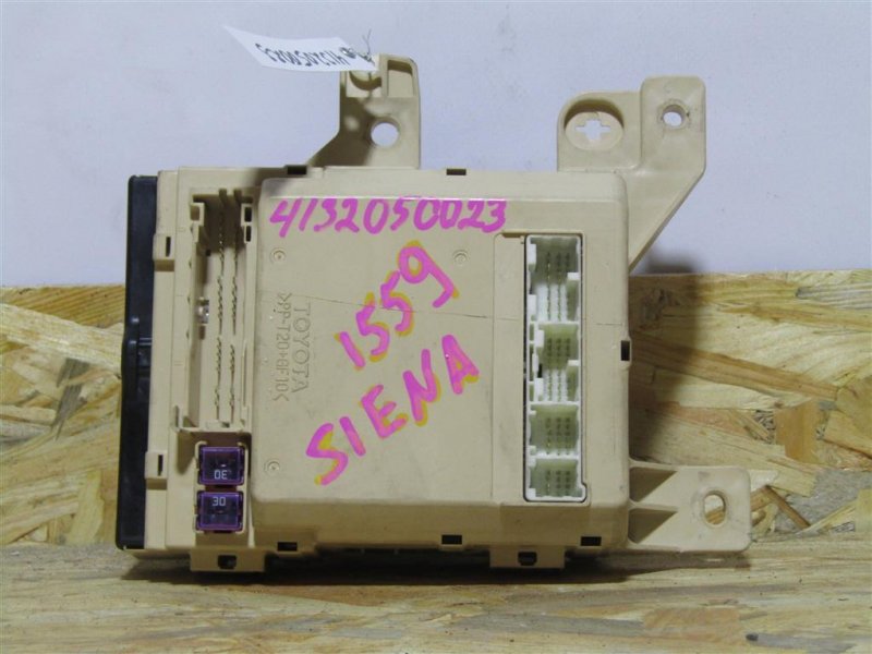 Блок предохранителей салон TOYOTA SIENNA 03-10 2009 GSL20 3.5 2GR-FE 82730-08071 Б/У