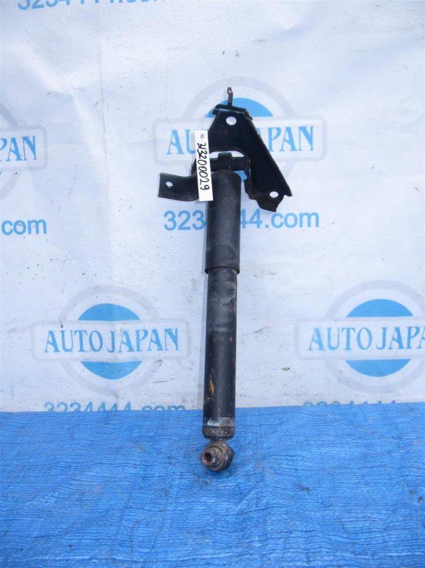 Запчасть амортизатор задний MAZDA 6 GG 02-07 2008 Седан 2.3 GM6A-28-700E Б/У Амортизатор задний MAZDA 6 GG 02-07 2008 Седан 2.3 GM6A-28-700E Б/У