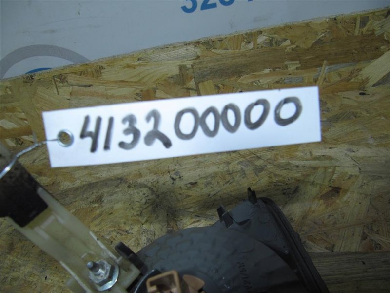 Фонарь внутренний задний правый 6 GG 02-07 2008 Седан 2.3