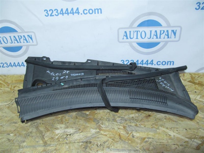 Пластик под лобовое стекло / Жабо MAZDA 6 GG 02-07 2008 Седан 2.3 GK2A507S0B Б/У