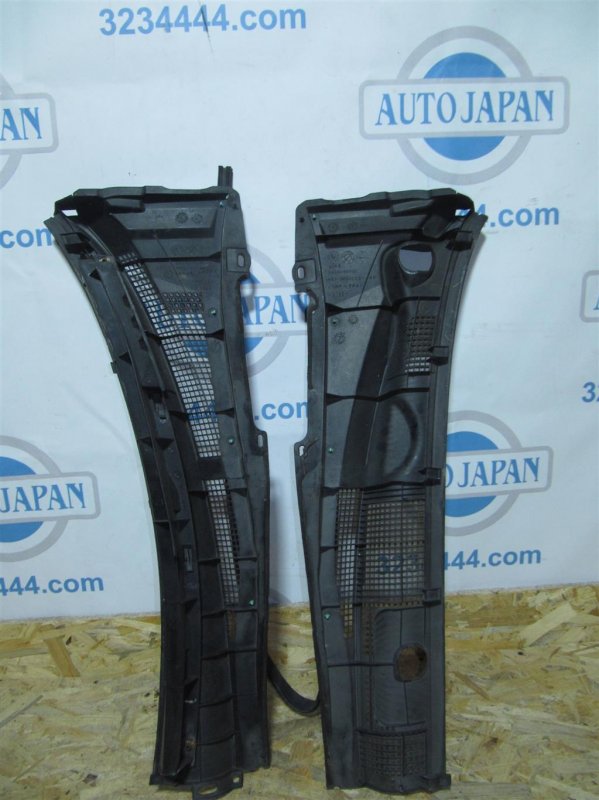 Пластик под лобовое стекло / Жабо MAZDA 6 GG 02-07 Седан 2.3