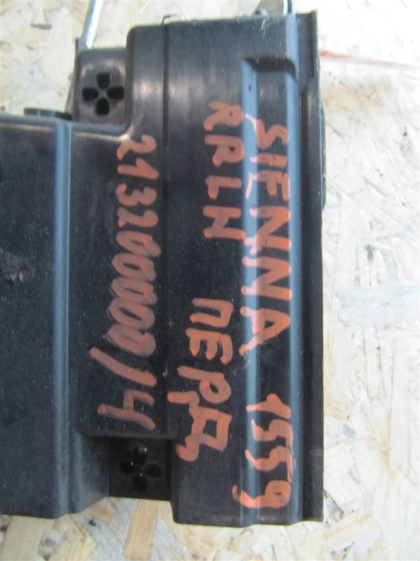 Замок двери задний левый SIENNA 03-10 2009 GSL20 3.5 2GR-FE Замок двери задний левый SIENNA 03-10 2009 GSL20 3.5 2GR-FE