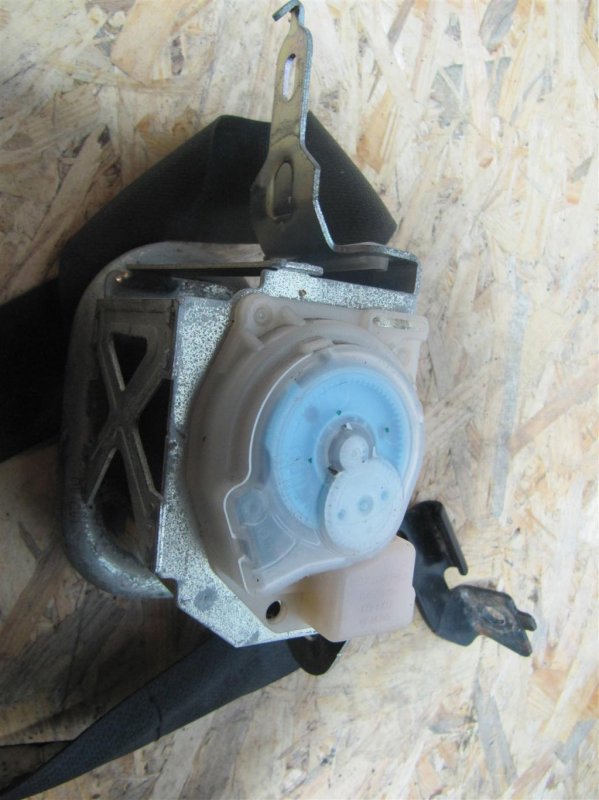 Ремень безопасности передний правый GALANT 03-12 2010 Седан 2.4