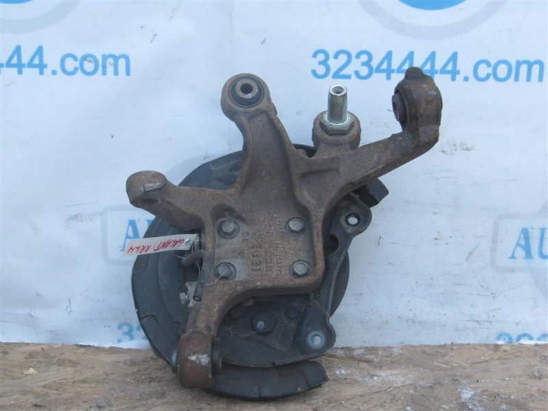 Ступица задняя левая MITSUBISHI GALANT 03-12 Седан 2.4