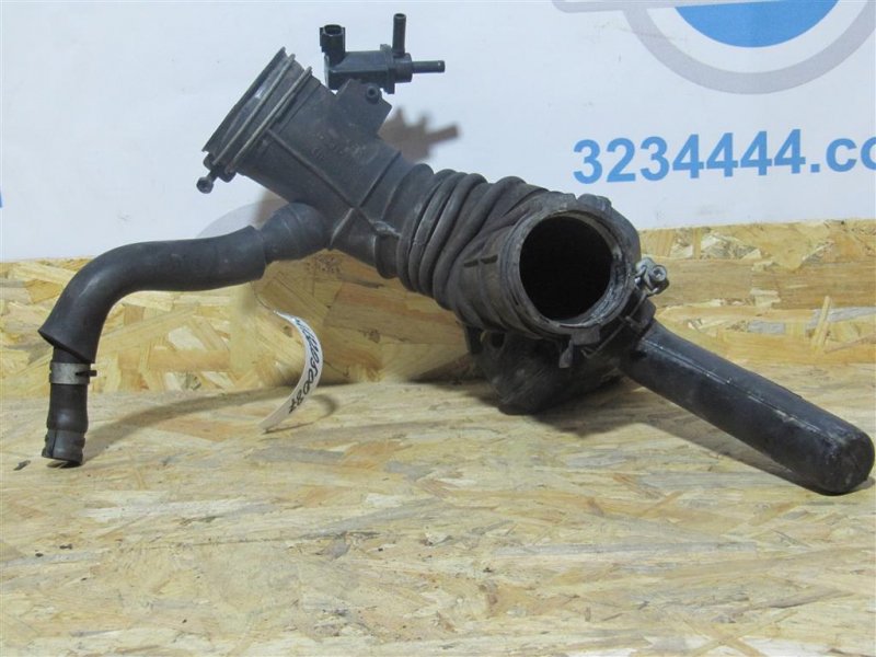 Патрубок воздушного фильтра CAMRY 30 02-06 2004 ACV30 2.4 2AZFE Патрубок воздушного фильтра CAMRY 30 02-06 2004 ACV30 2.4 2AZFE