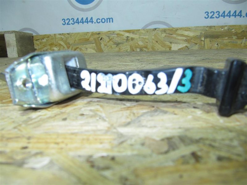 Ограничитель двери передний левый ASX / OUTLANDER SPORT 10-21 Ограничитель двери передний левый ASX / OUTLANDER SPORT 10-21