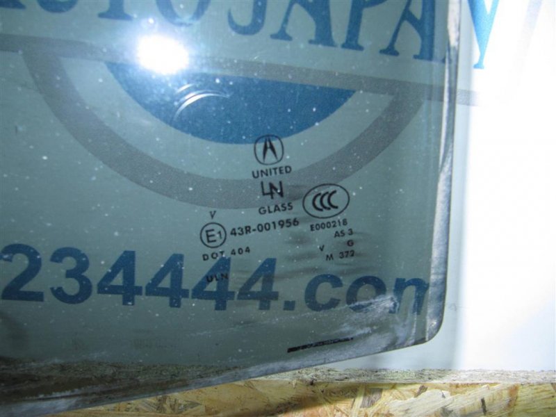 Стекло двери заднее левое MDX (YD2) 06-13 2011 YD2 3.7