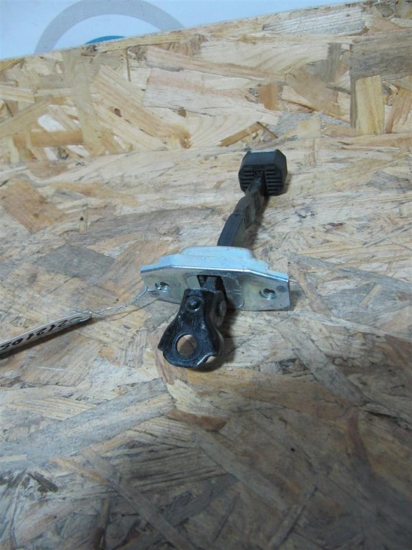 Ограничитель двери передний левый MDX (YD3) 13-21 2014 Внедорожник 3.5 Ограничитель двери передний левый MDX (YD3) 13-21 2014 Внедорожник 3.5