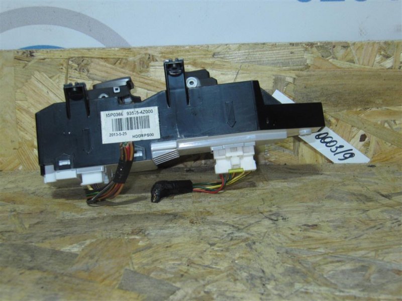 Кнопка стеклоподъемника передняя правая SANTA FE (DM) 12-18 2013 Внедорожник 2.4