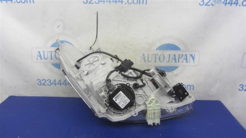 Фара передняя левая G25/G35/G37/Q40 06-14