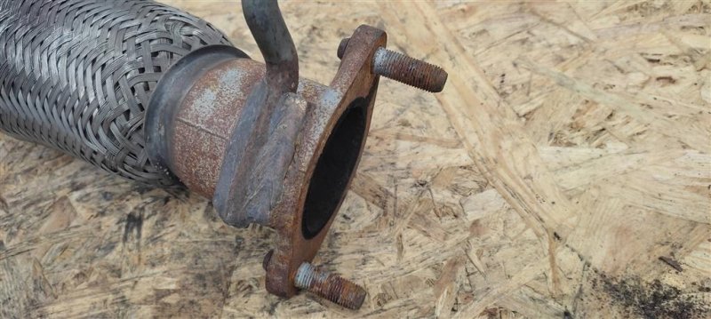 Приемная труба глушителя HYUNDAI SONATA YF 10-14 2.4 Приемная труба глушителя HYUNDAI SONATA YF 10-14 2.4