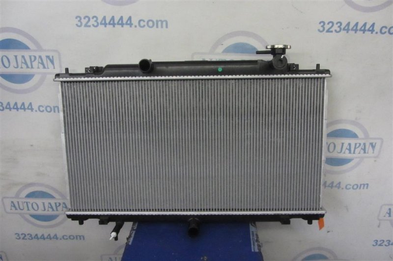 Запчасть радиатор основной MAZDA 6 GJ 12- PE11-15-200 новая Радиатор основной MAZDA 6 GJ 12- PE11-15-200 новая