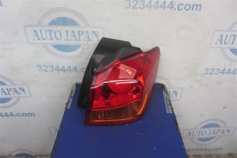 Запчасть фонарь наружный задний правый MITSUBISHI ASX / OUTLANDER SPORT 10-21 8330A722 новая Фонарь наружный задний правый MITSUBISHI ASX / OUTLANDER SPORT 10-21 8330A722 новая