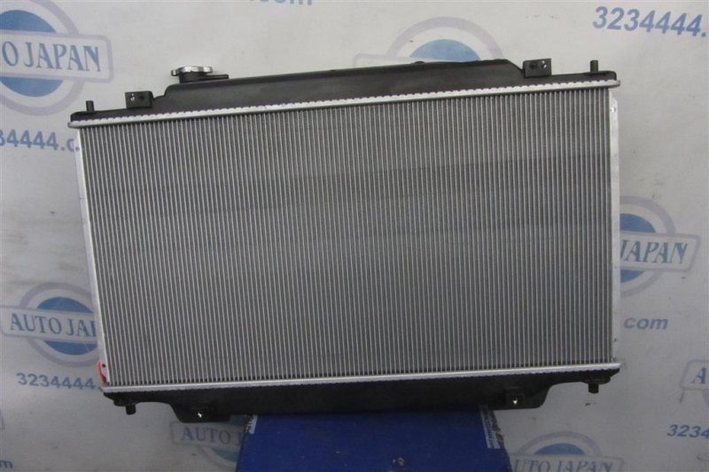 Запчасть радиатор основной MAZDA 3 BM 13-19 PE18-15-20Y новая Радиатор основной MAZDA 3 BM 13-19 PE18-15-20Y новая