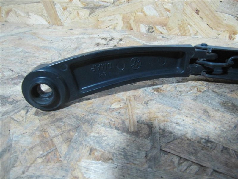 Поводок стеклоочистителя передний правый SANTA FE (DM) 12-18 2013 Внедорожник 2.4 Поводок стеклоочистителя передний правый SANTA FE (DM) 12-18 2013 Внедорожник 2.4