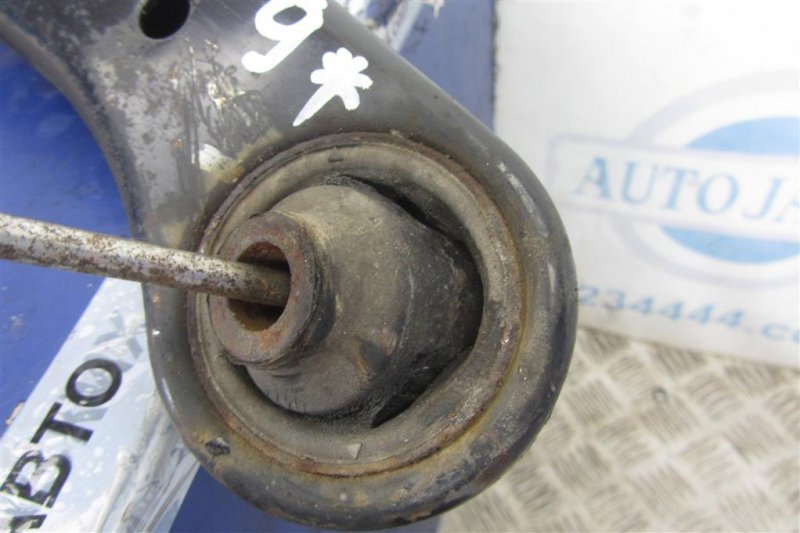 Рычаг передней подвески нижний передний левый MITSUBISHI LANCER IX 9 03-07