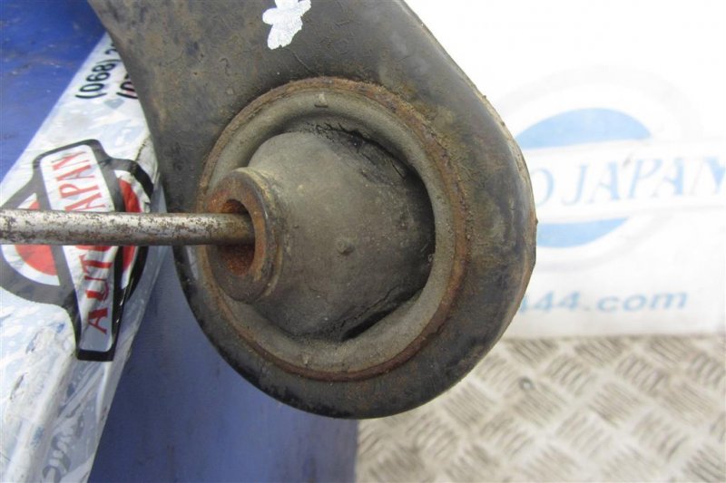 Рычаг передней подвески нижний передний левый MITSUBISHI LANCER IX 9 03-07