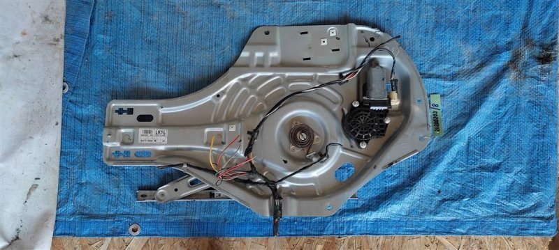 Запчасть стеклоподъемник передний левый HYUNDAI TUCSON 04-10 82405-2E000 Б/У Стеклоподъемник передний левый HYUNDAI TUCSON 04-10 82405-2E000 Б/У