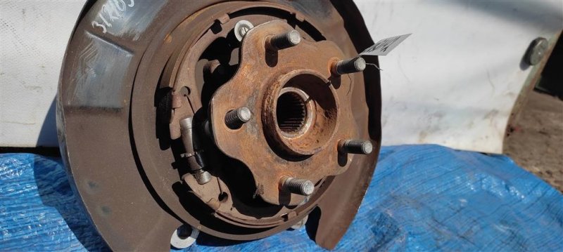 Цапфа задняя левая FX/QX70 S51 08-17 2011 Внедорожник 3.5 Цапфа задняя левая FX/QX70 S51 08-17 2011 Внедорожник 3.5