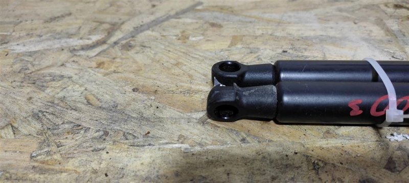 Амортизатор крышки багажника NISSAN JUKE 10-19 Внедорожник 1.6 MR16DDT Амортизатор крышки багажника NISSAN JUKE 10-19 Внедорожник 1.6 MR16DDT