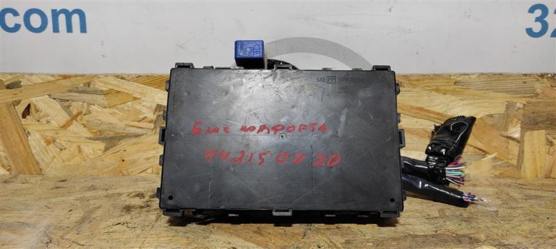 Блок комфорта NISSAN JUKE 10-19 2012 Внедорожник 1.6 MR16DDT 284B1-1KM2C Б/У