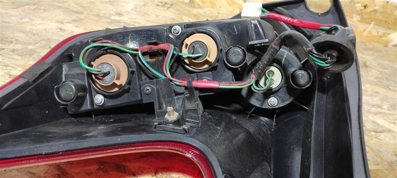 Фонарь наружный задний левый NISSAN JUKE 10-19 Внедорожник 1.6 MR16DDT