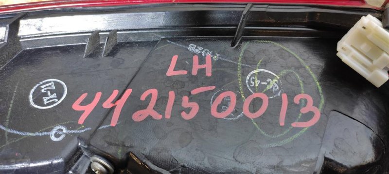 Фонарь наружный задний левый JUKE 10-19 2012 Внедорожник 1.6 MR16DDT