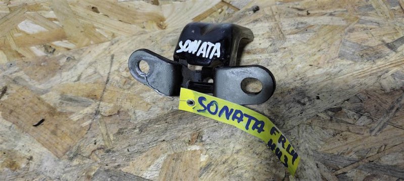 Петля двери нижняя передняя левая SONATA LF 2014- 2017 Седан 2.4 Петля двери нижняя передняя левая SONATA LF 2014- 2017 Седан 2.4