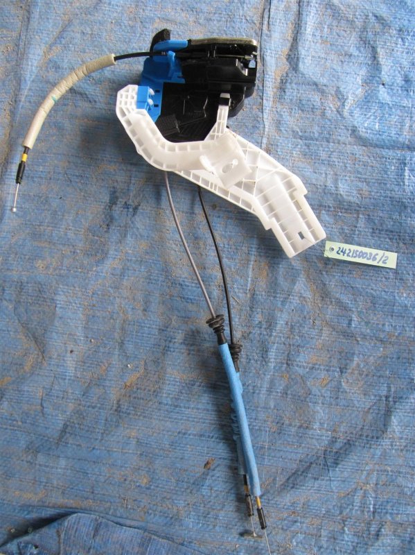 Запчасть замок двери задний левый HYUNDAI SONATA LF 2014- 2017 Седан 2.4 81410-C1000 Б/У Замок двери задний левый HYUNDAI SONATA LF 2014- 2017 Седан 2.4 81410-C1000 Б/У