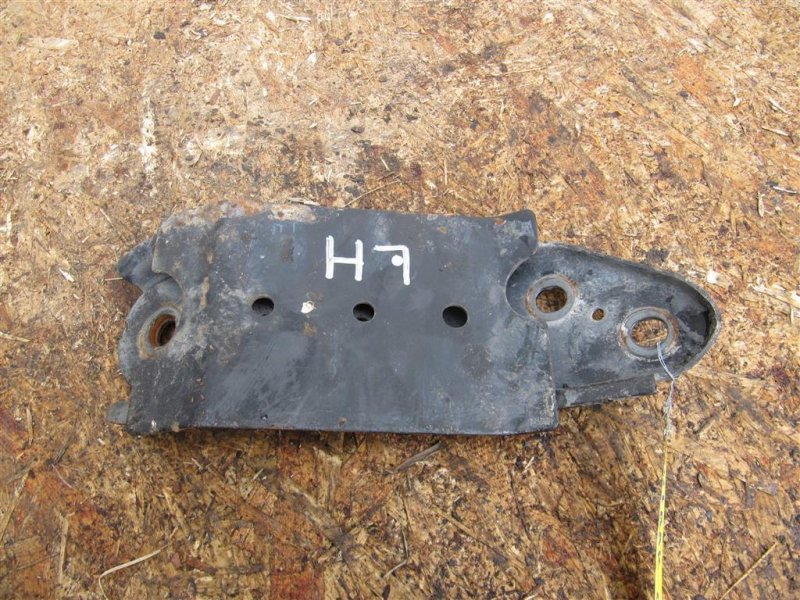 Крепление балки подвески переднее левое QX60/JX35 12-20 Внедорожник