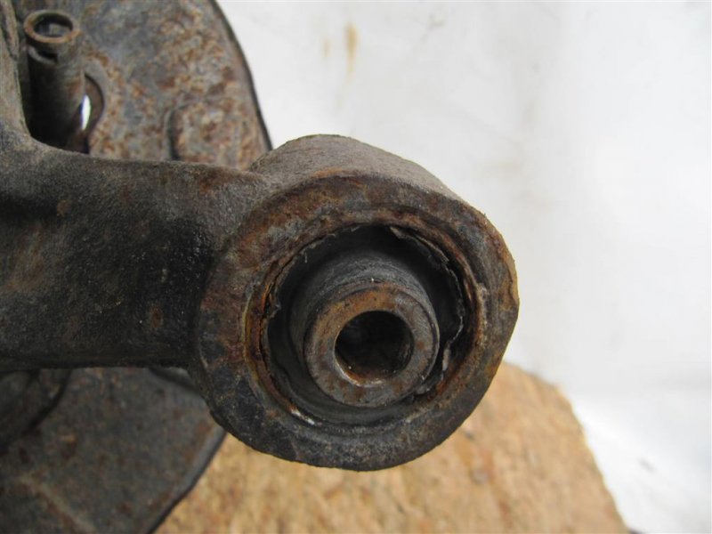 Цапфа задняя левая OUTBACK 09-14 BR 2011 Внедорожник 2.5