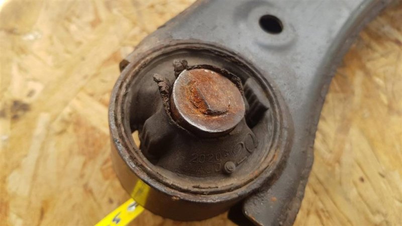 Рычаг передней подвески нижний передний левый OUTBACK 09-14 BR 2011 Внедорожник 2.5