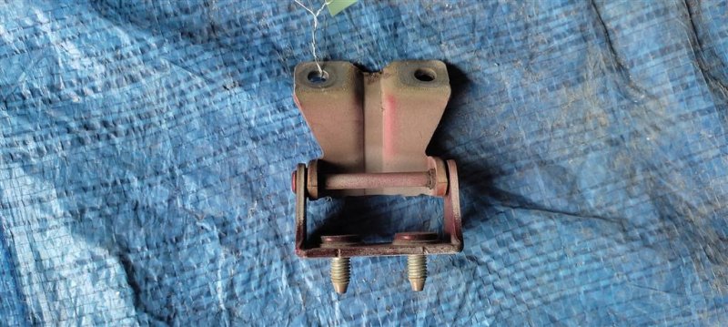 Петля крышки багажника левая OUTBACK 09-14 BR 2011 Внедорожник 2.5