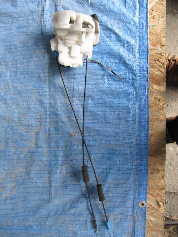 Замок двери передний правый SUBARU OUTBACK 09-14 BR 2011 Внедорожник 2.5 61032AJ00A Б/У