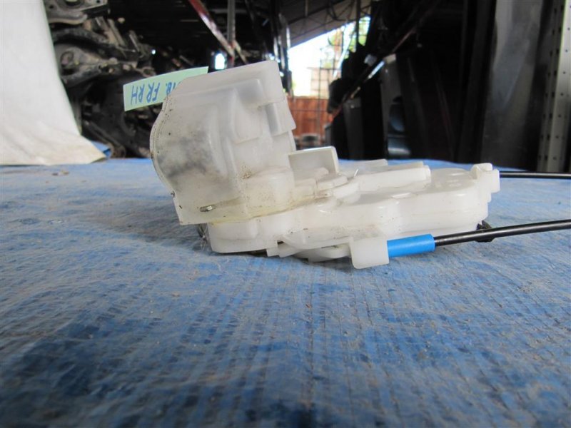 Замок двери передний правый OUTBACK 09-14 BR 2011 Внедорожник 2.5