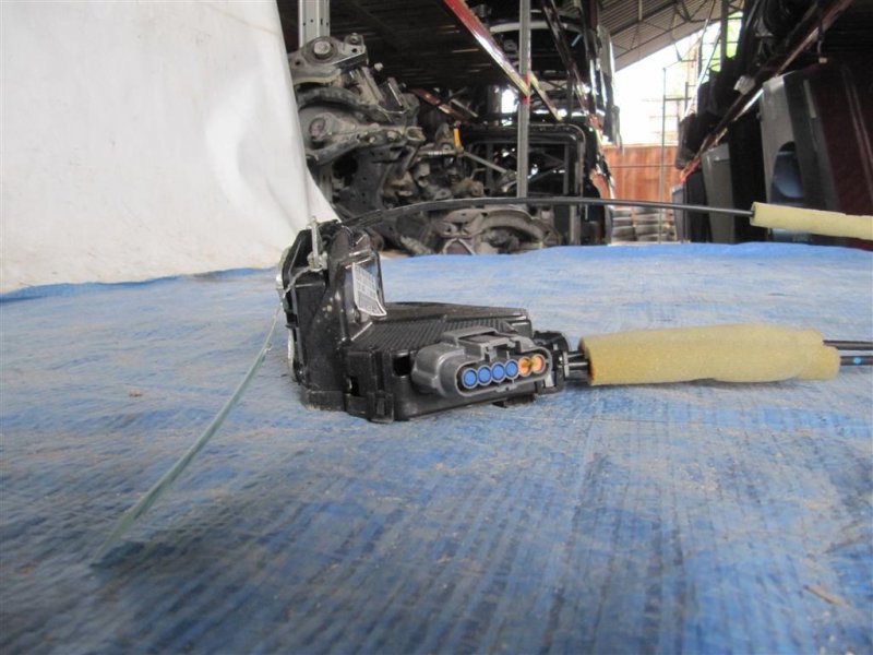 Замок двери передний правый ALTIMA L33 12-18 2018 L33 2