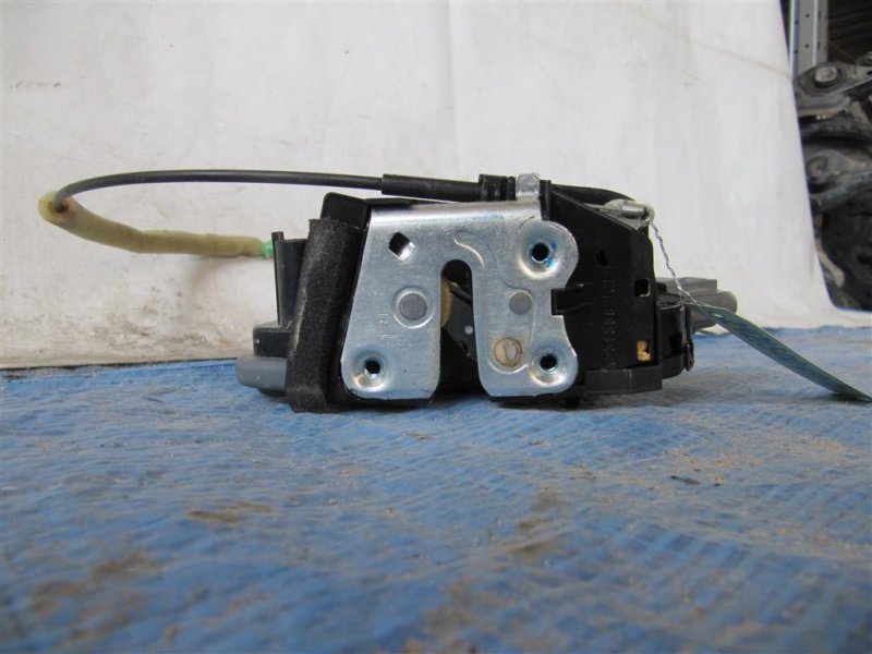 Замок двери задний правый ALTIMA L33 12-18 2018 L33 2.5