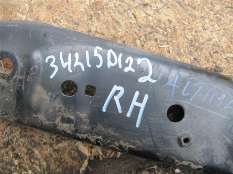 Крепление балки подвески правое NISSAN ALTIMA L33 12-18 L33 2.5