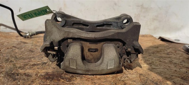 Суппорт тормозной передний левый NISSAN ALTIMA L33 12-18 L33 2.5